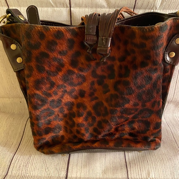 Patricia Nash leather leopard print bucket Bag - Picture 2 of 14